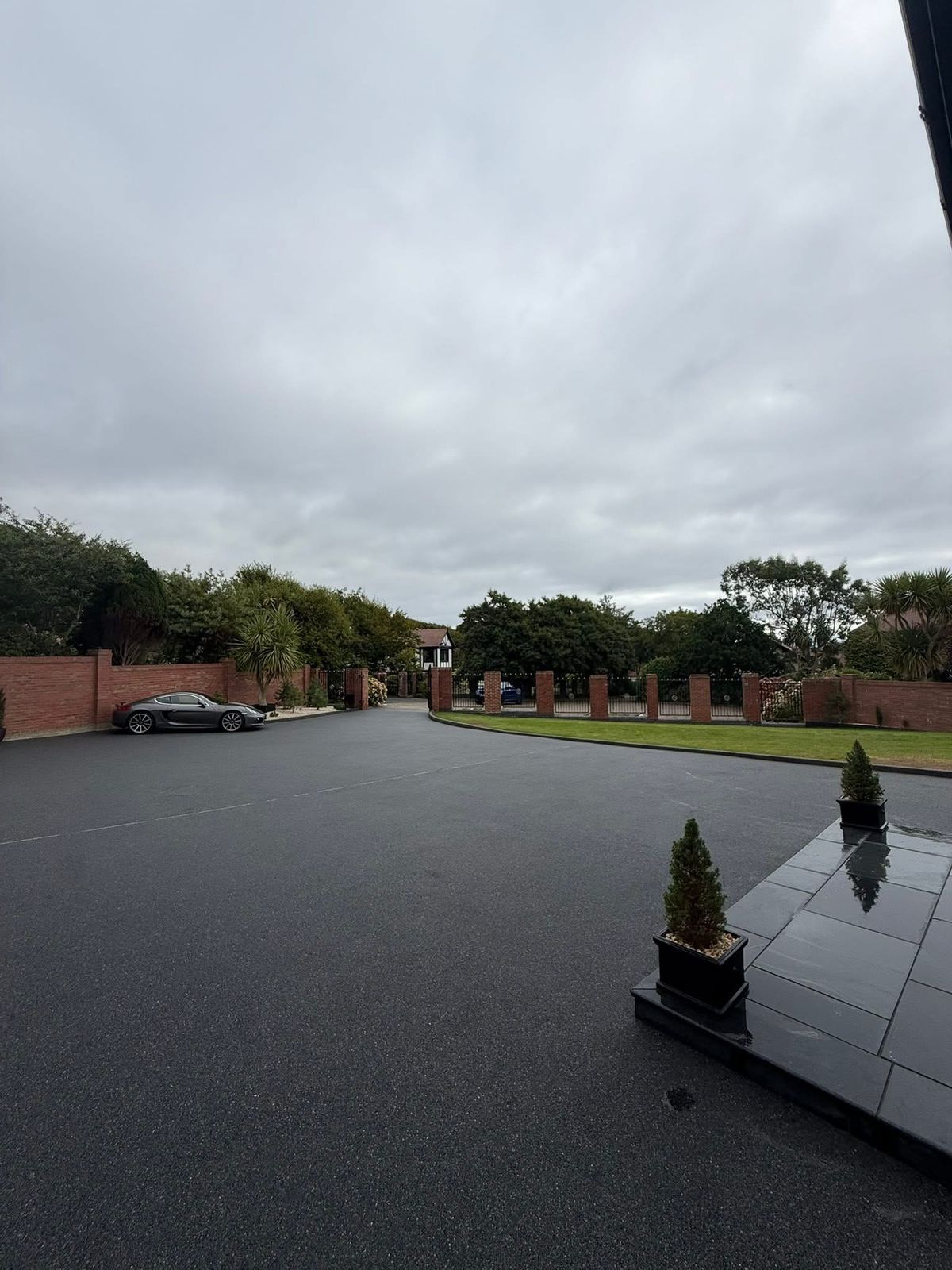 Resin bound surfacing IOM